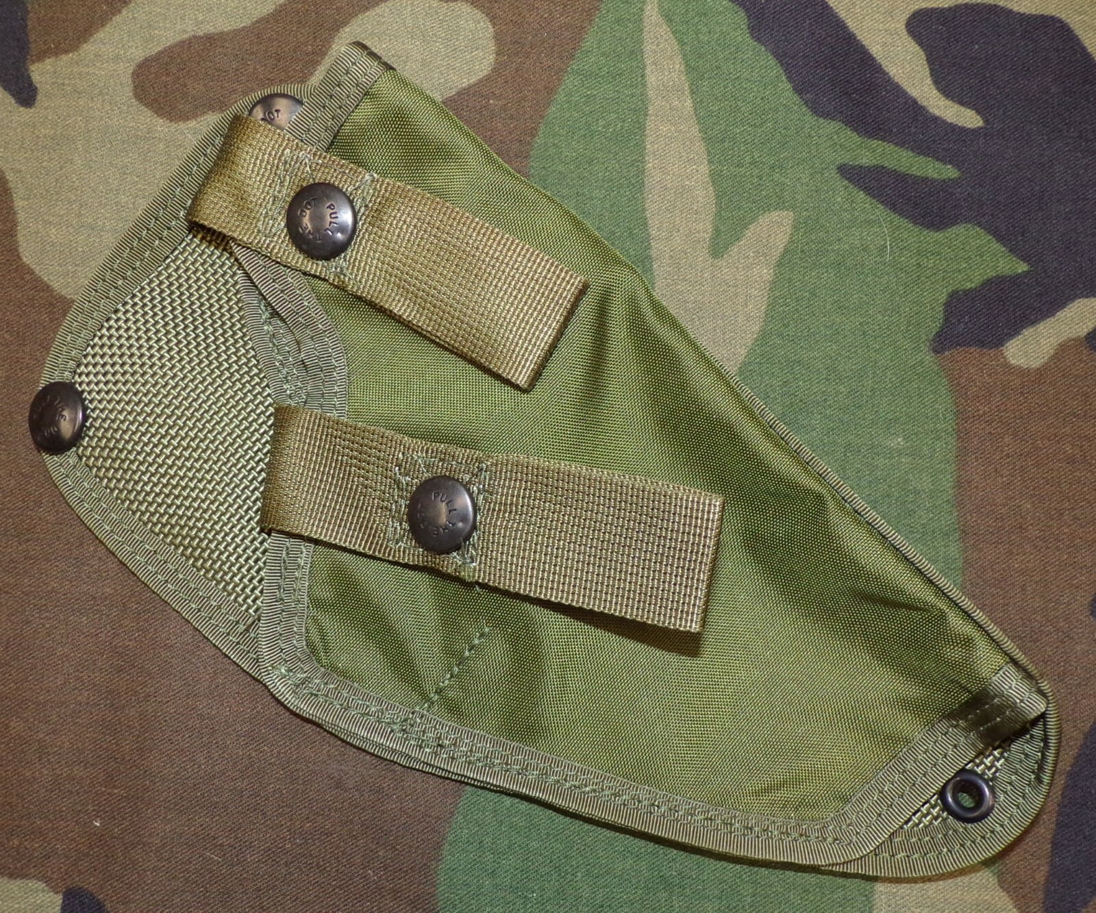 USGI 1990s era USAF OD Aircrew Survival Vest Detachable Nylon Revolver Holster
