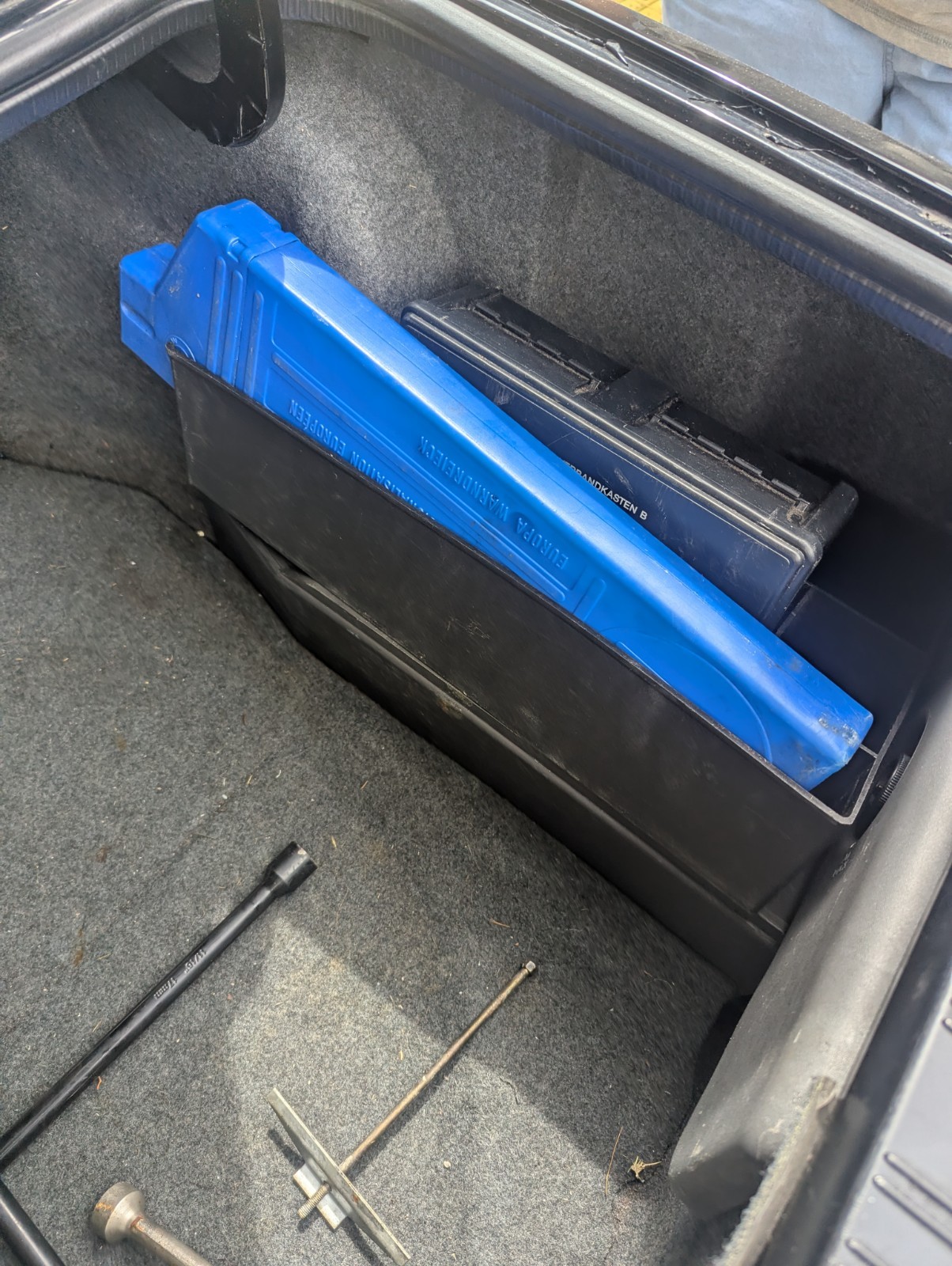 BMW E30 Emergency Kit Emergency Kit