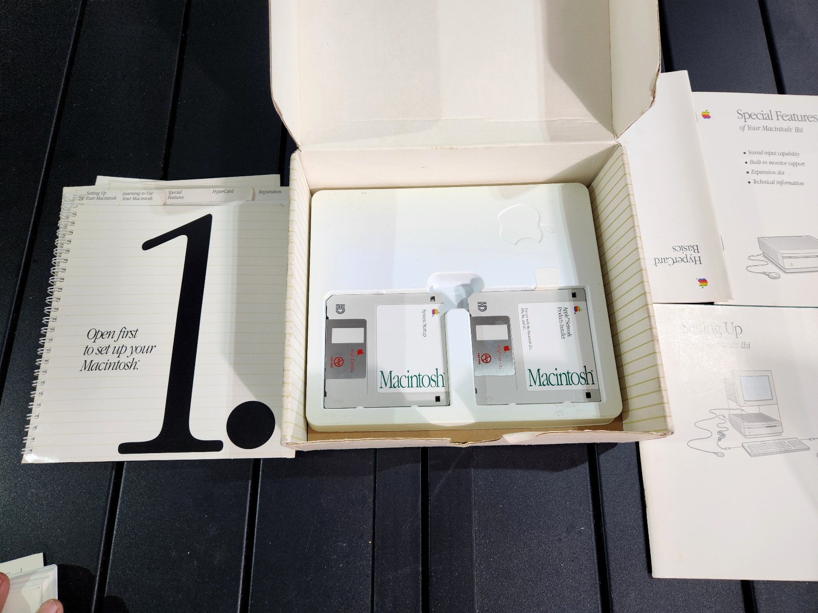 Vintage Apple IIsi Macintosh Install Discs Manuals Apple - Rare