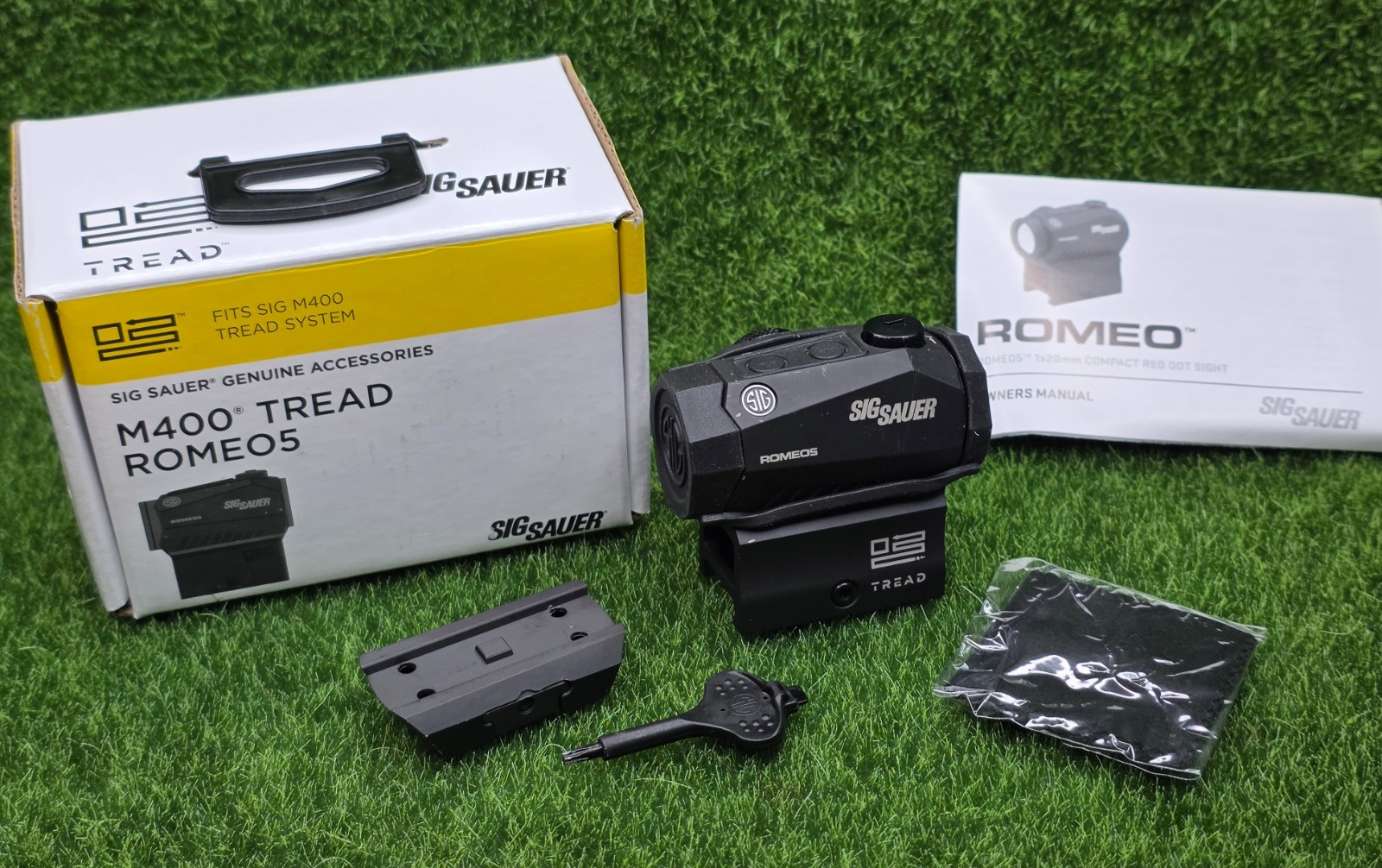 Sig ROMEO5 Compact Red Dot Sight #SOR52010 1x20mm 2 MOA Dot Reticle LIGHTLY USED