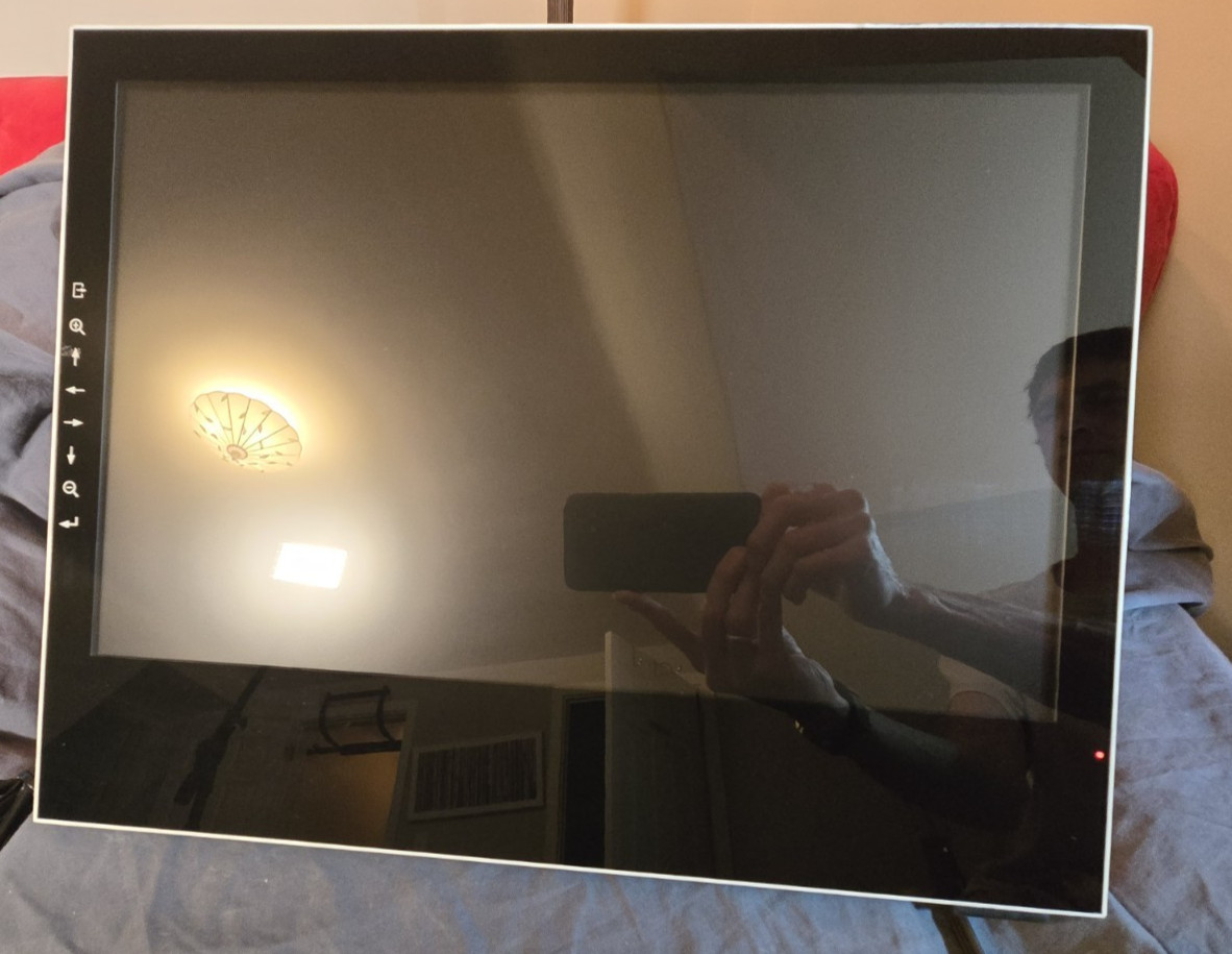 Yiynova MSP19U +  Drawing Tablet 19” TFTLED 1440 x 900 4000Lpi