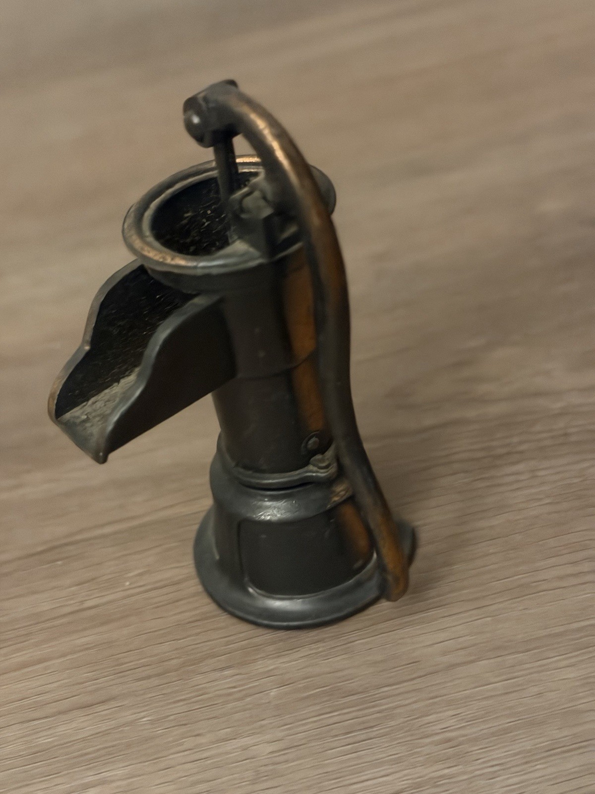 Vintage Die-Cast Pencil Sharpener Old Style Water Pump PSD3