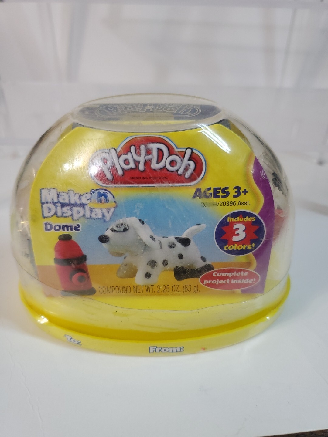Play-Doh Make N Display Dome Dalmatian with Fire Hydrant New in Plastic 2006