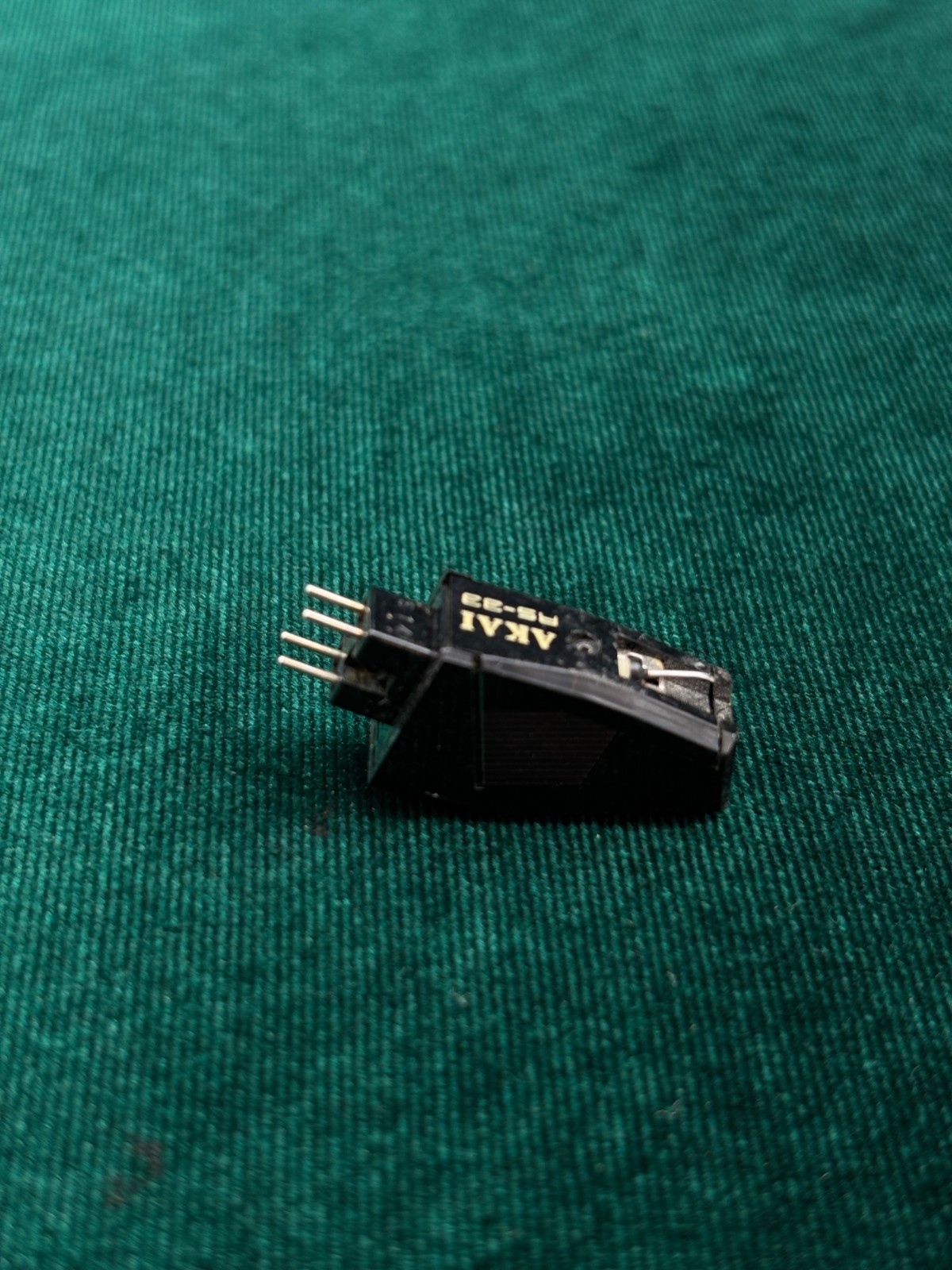 Akai RS-33 Phono Cartridge With Stylus