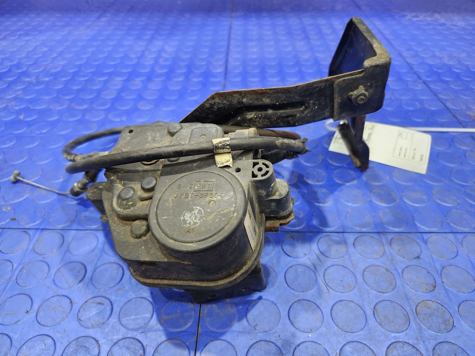 00-04 Subaru Legacy Outback Cruise Control Servo Assembly OEM 87012AE10A