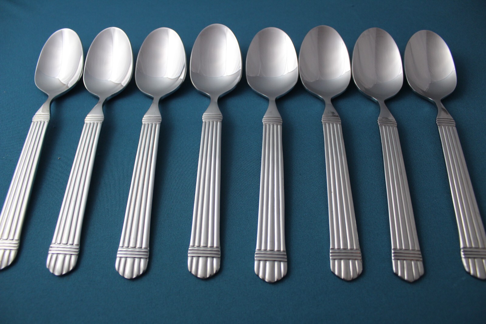 Wallace CHARDONNAY / ESPRIT Place Oval Soup Spoons (Set of 8) 18/10 China 7 1/2"