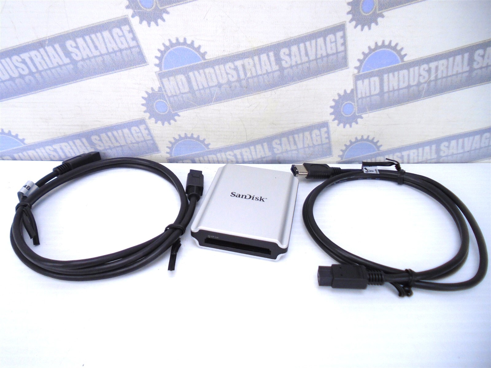SANDISK - SDDRX4-CF-901 - EXTREME - Firewire CompactFlash READER - (NEW in BOX)