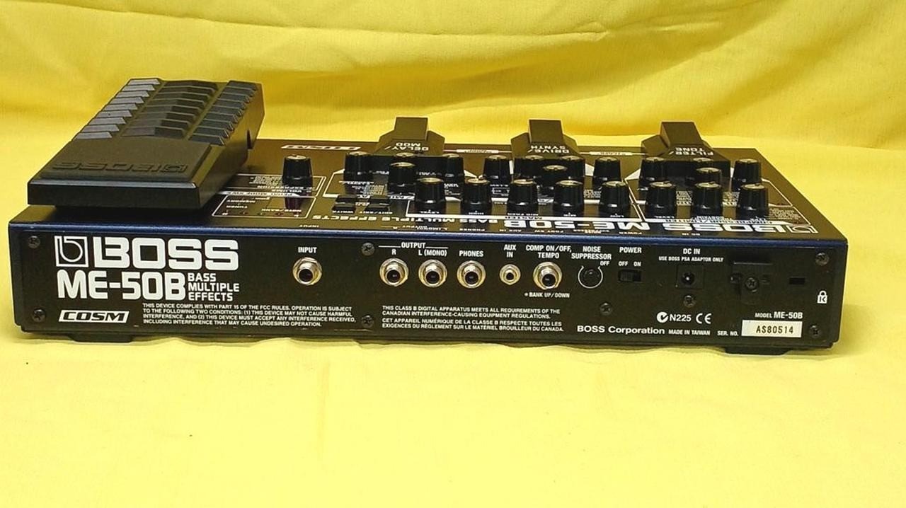BOSS ME-50B Bass Multiple Effects Processor Multi-Stomp with Bag & Manual
