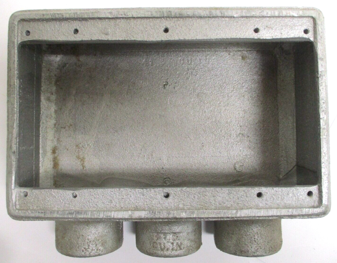 CROUSE HINDS , FSS23 , 3/4" THREE GANG CAST IRON BOX , SURPLUS