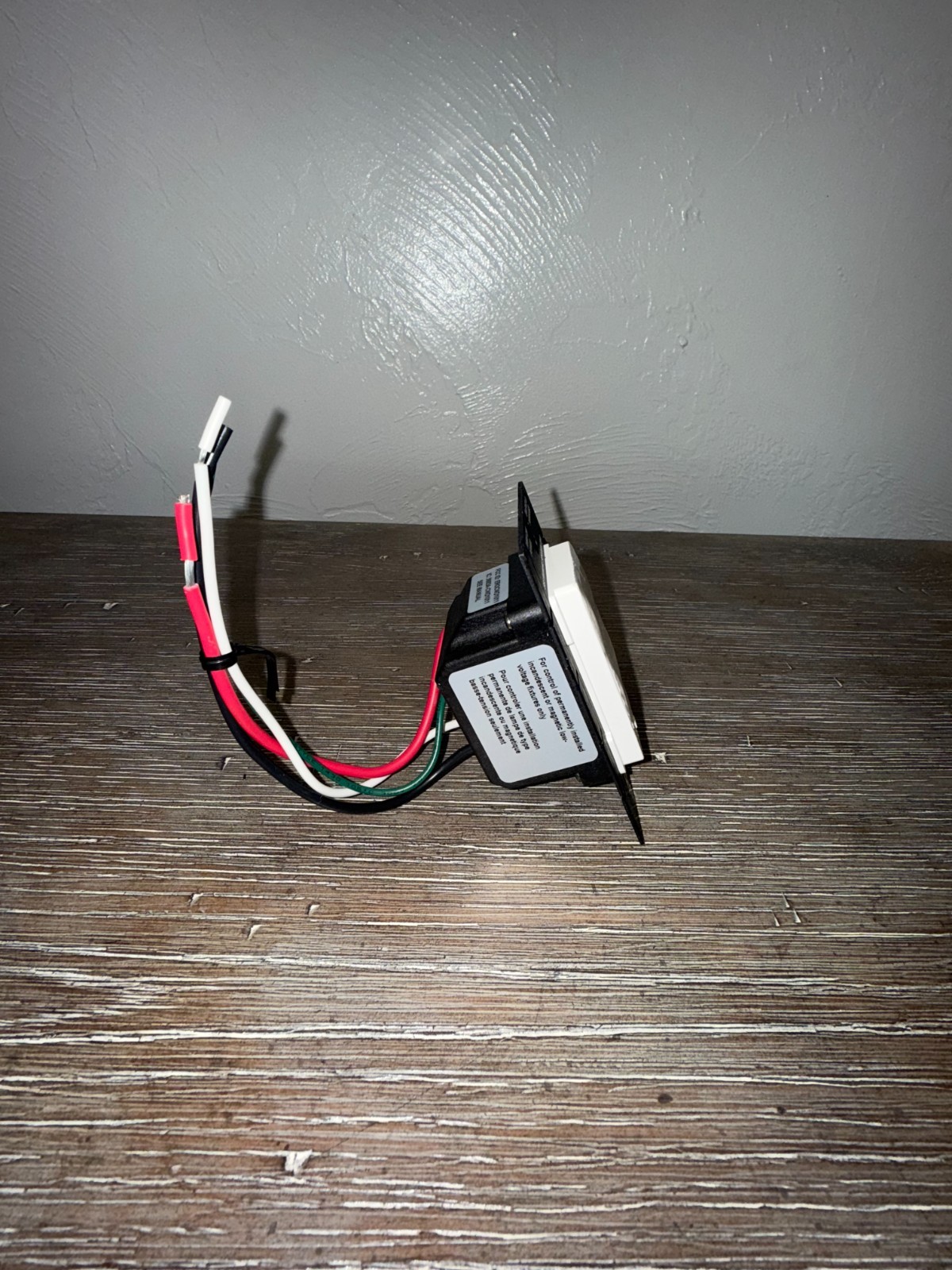 Crestron CLW-DIM4RFW