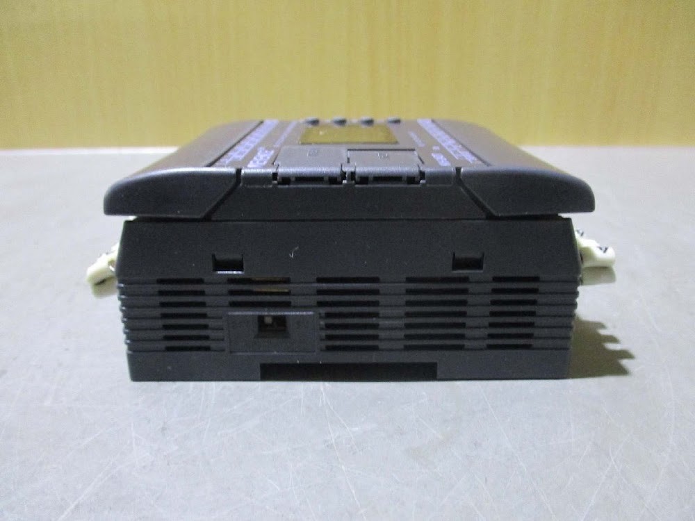 KEYENCE KV-24DT PLC Programmable Controller USED #2
