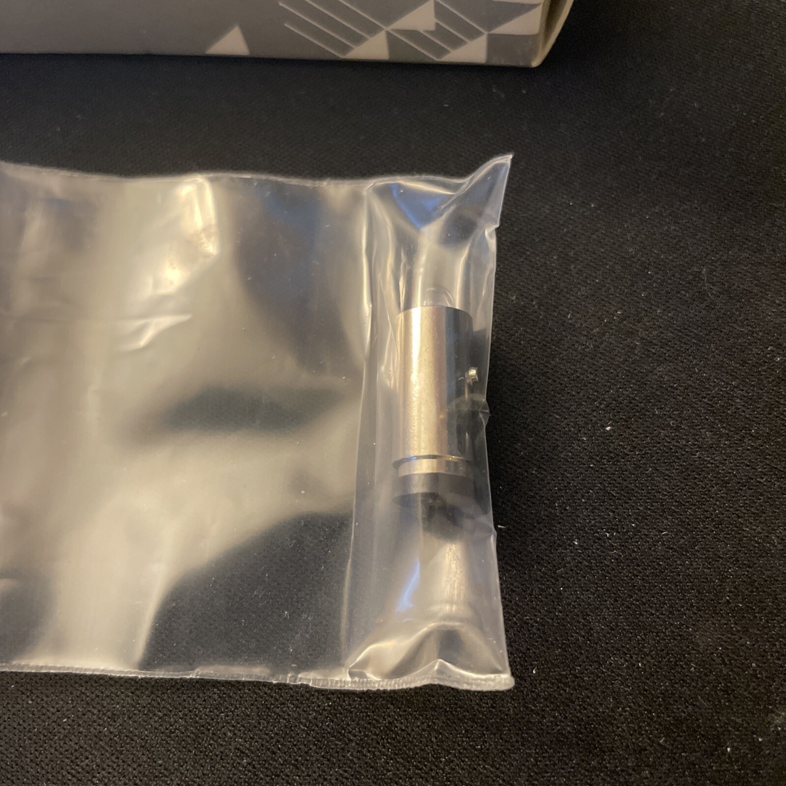 Ushio halogen lightbulb #800032 SM-04900