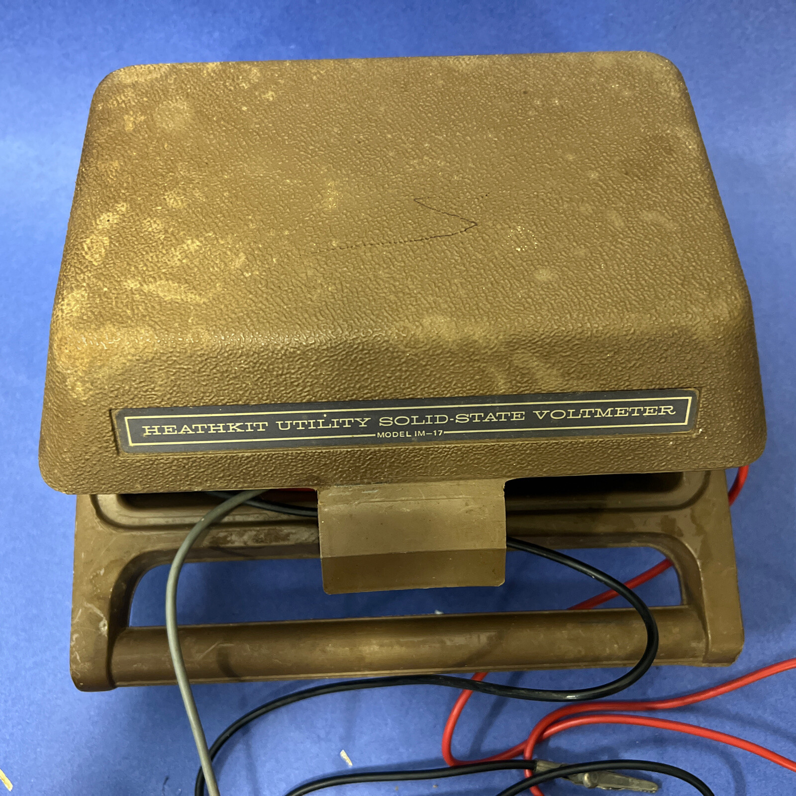 Heathkit Utility Solid State Voltmeter Model IM-17 in Hard Case Untested