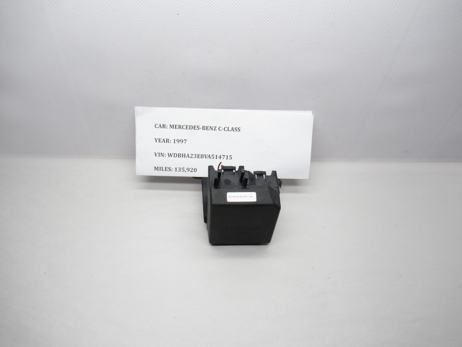 1997 MERCEDES BENZ C-CLASS 6 GAS REAR TRUNK FUSE BOX BLOCK 2025450803 OEM