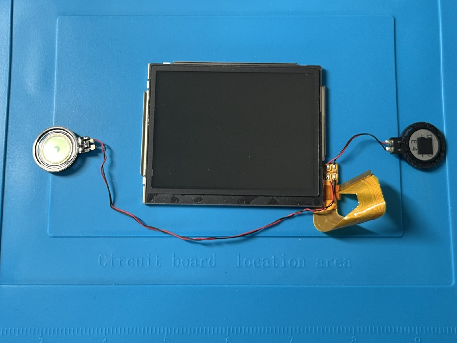 Nintendo DSi OEM Replacement Parts - Screens, Battery, Buttons, etc.