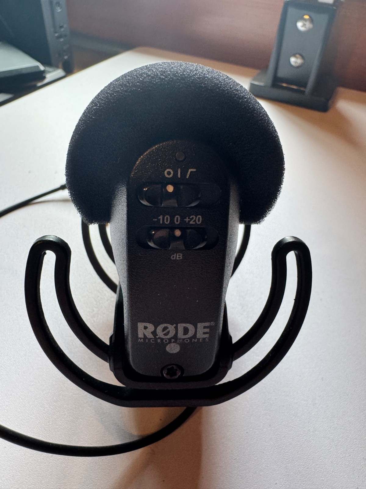 Rode VideoMic Pro Shotgun/On-Device Wired Standard Professional Microphone