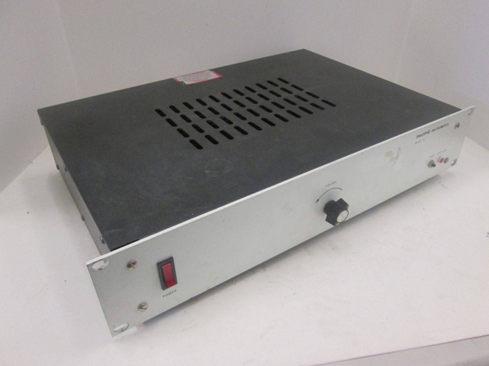 Pacific Instruments, Model 33, Power Supply/ Temperature Controller, Used