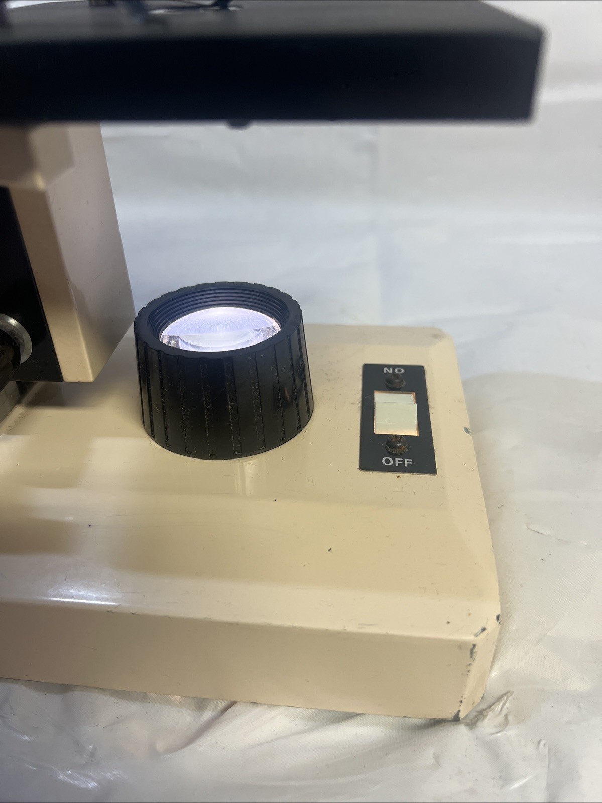 Vintage Swift M3200 Microscope