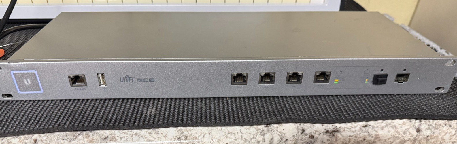 Ubiquiti Networks Unifi Security Gateway Pro 4 USG-PRO-4