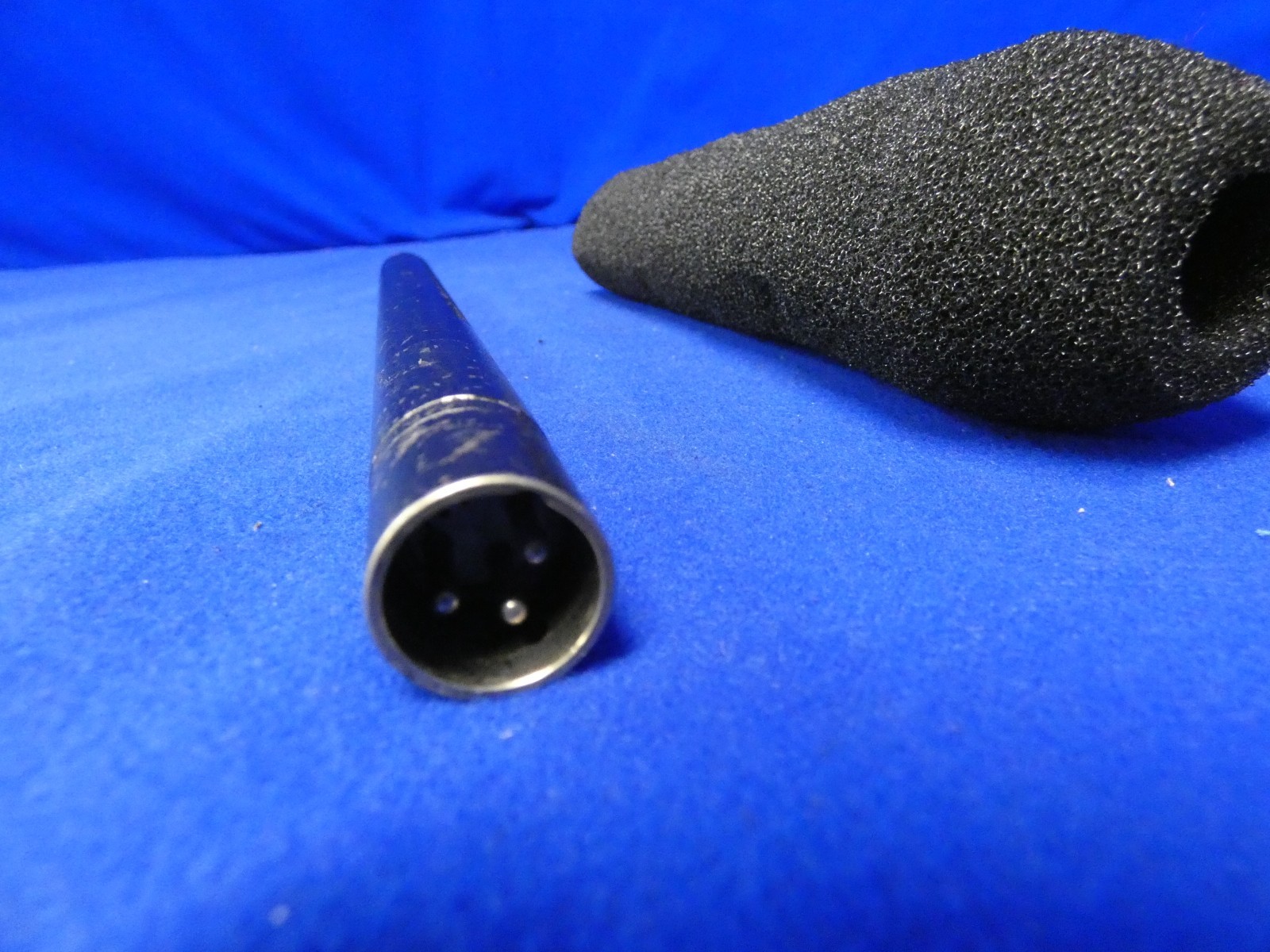 Sennheiser MKH 416 P48 Shotgun Microphone w/Windscreen