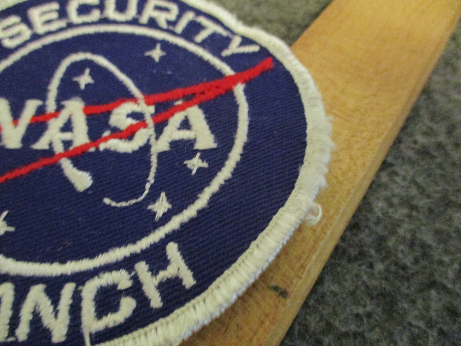 1965 NASA SECURITY BRANCH VECTOR MEATBALL + 4 HAYES AEROSPACE SECURITY PATCHES
