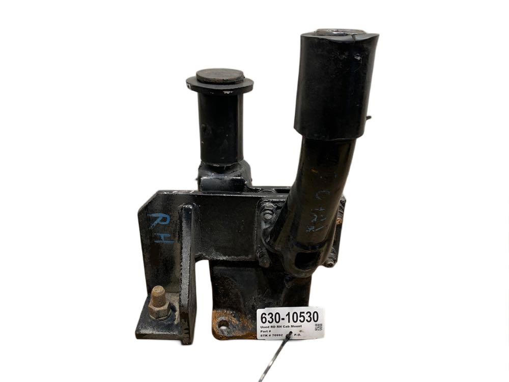 2001 Cab Mount for Mack RD (630-10530)