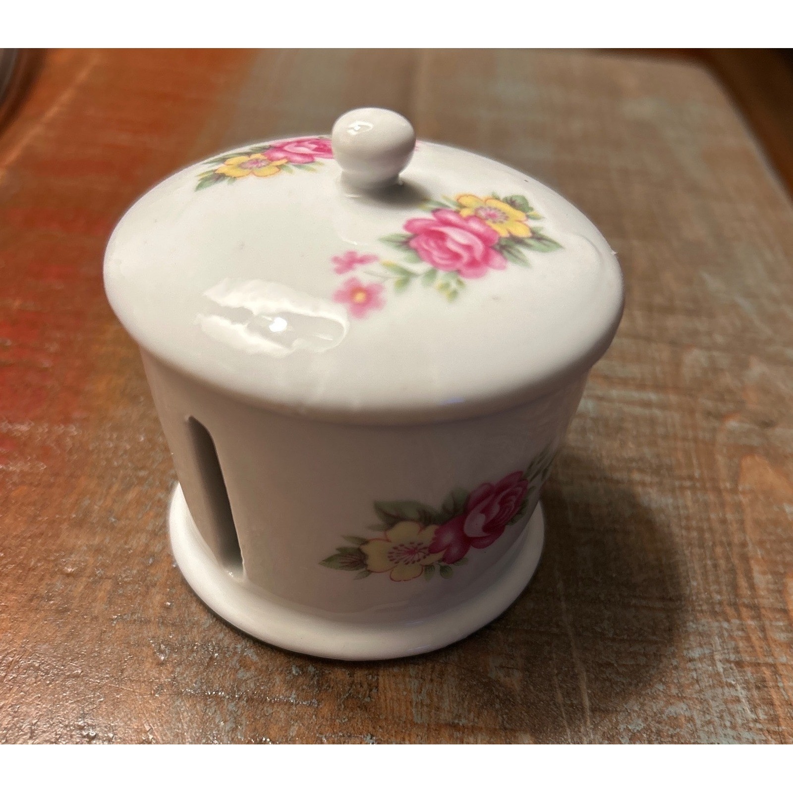 Vintage Giftco Inc Porcelain Rose Floral Roll of Stamps Holder Dispenser