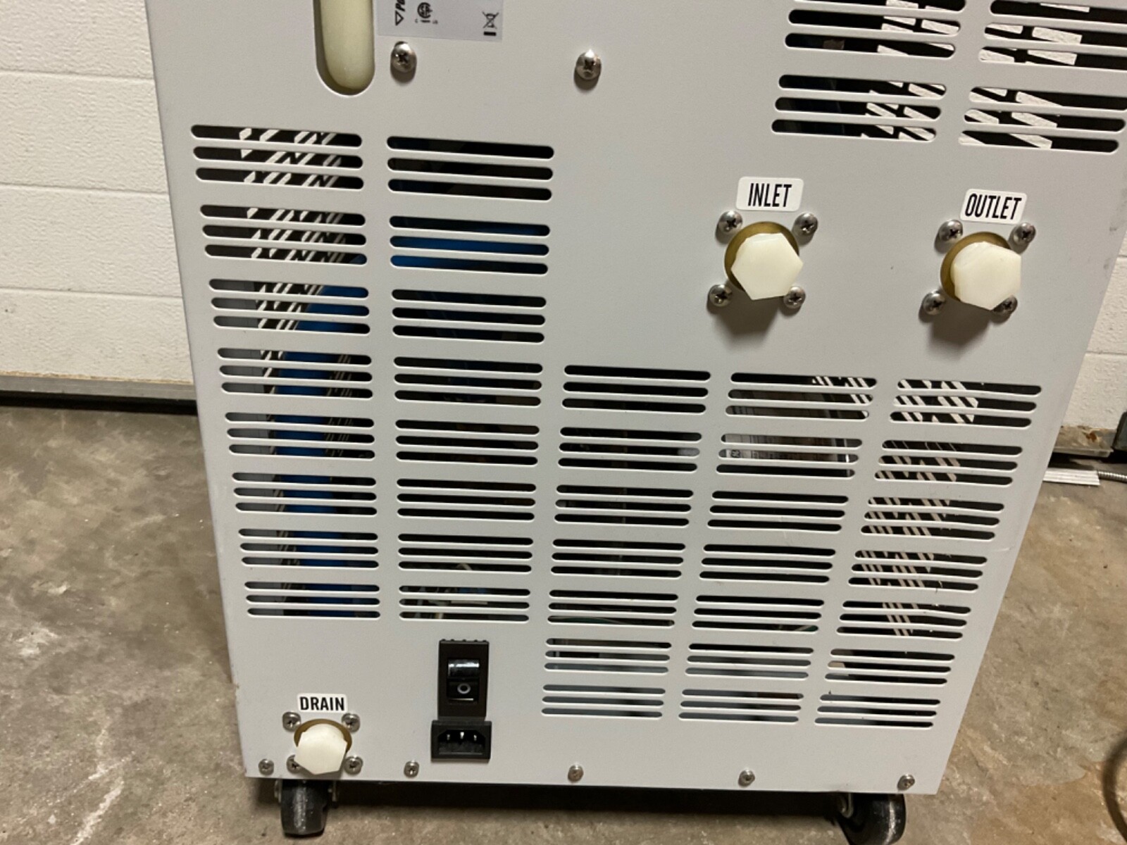 Agilent HP G1879B Heat Exchanger model 3370 powers on