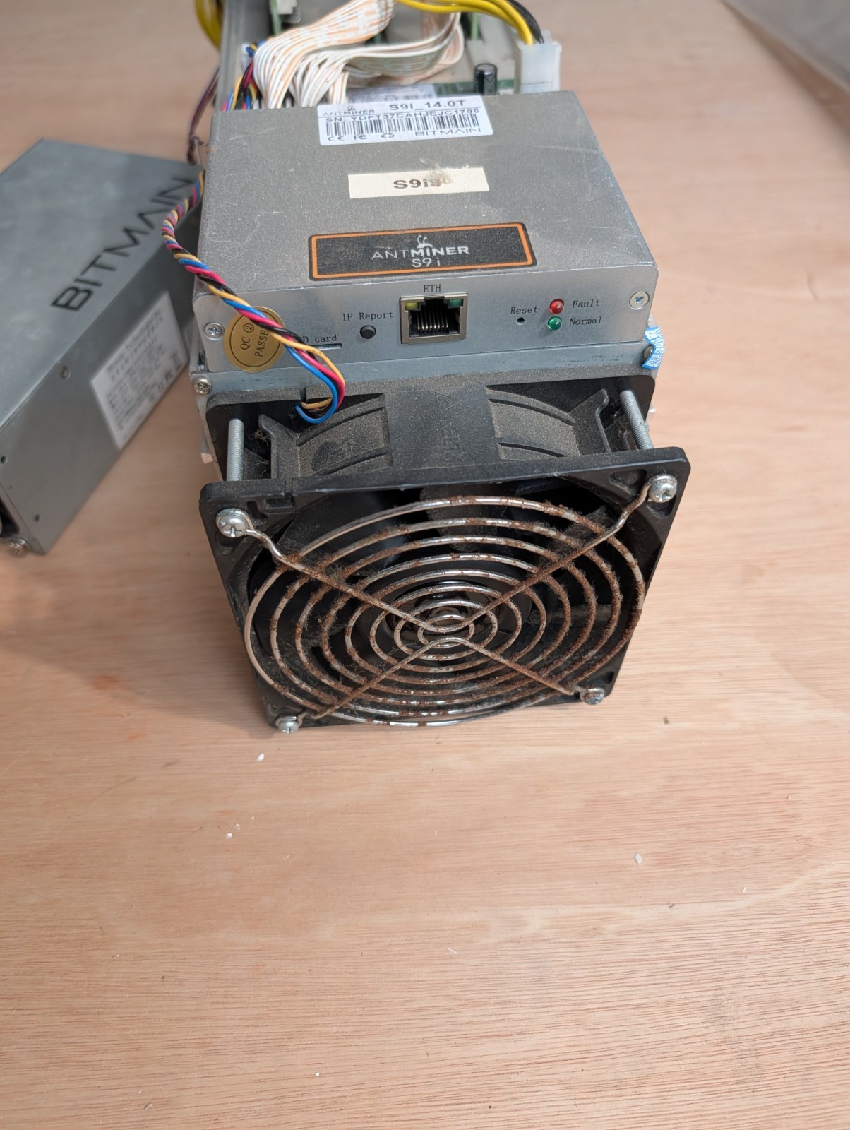 bitmain antminer s9i Bitcoin miner with PSU