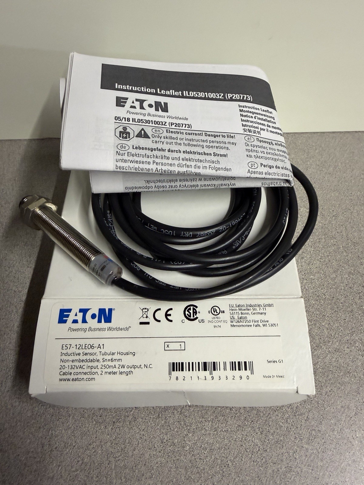 NEW Eaton E57-12LE06-A1 Cylindrical Inductive Proximity Sensor NIB