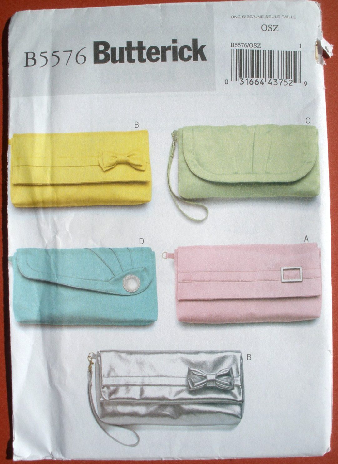 Butterick 5576 Accessories Fashion Handbags Clutch Wristlet Bags Pattern   UNCUT