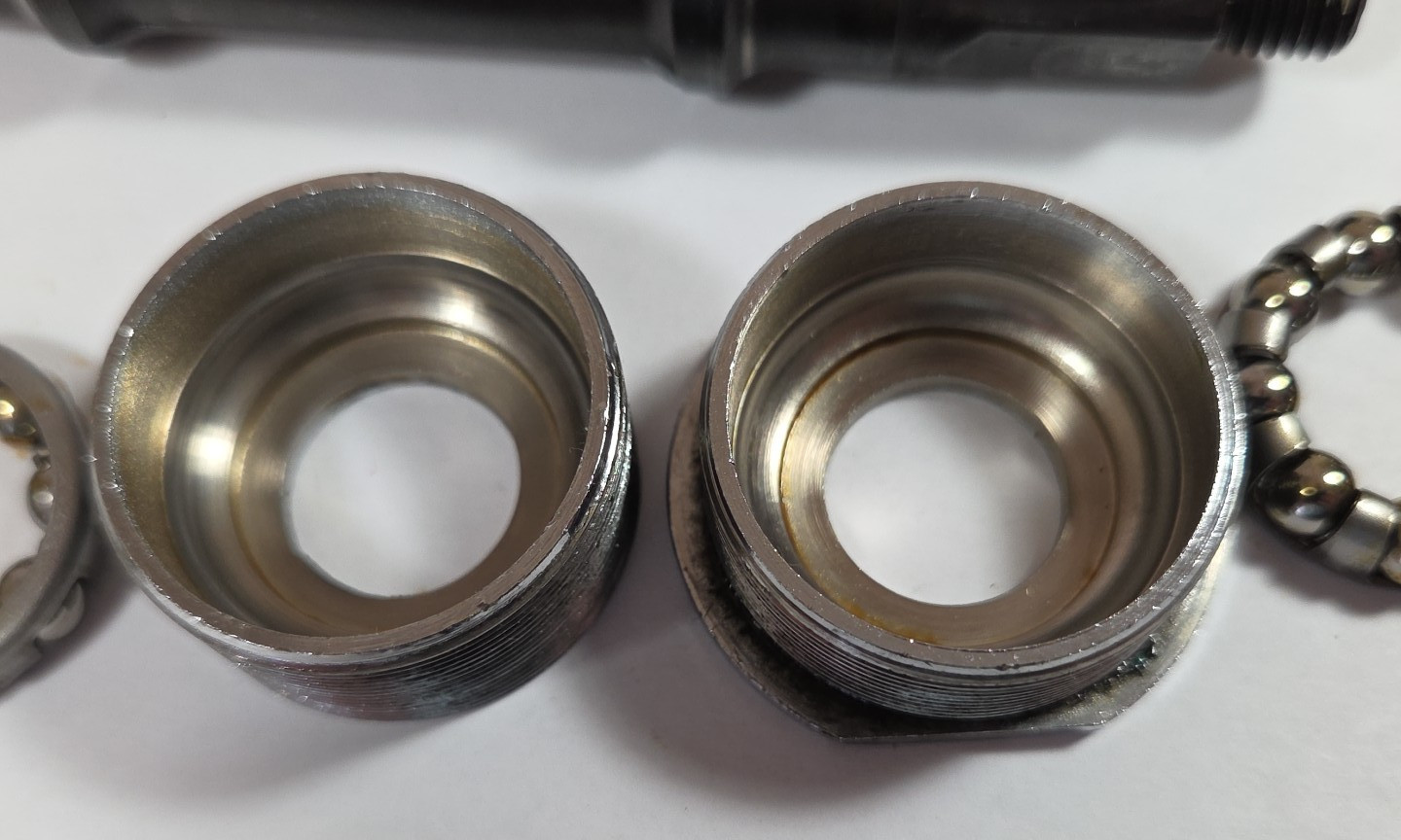Sakae Bottom Bracket - 1.37x24t / 53-3P / #124
