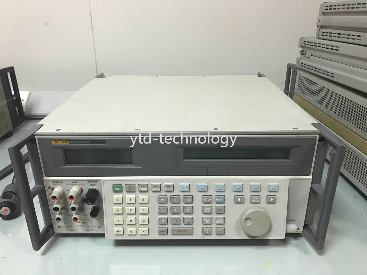 Fluke 5520A Multi-Function Calibrator/