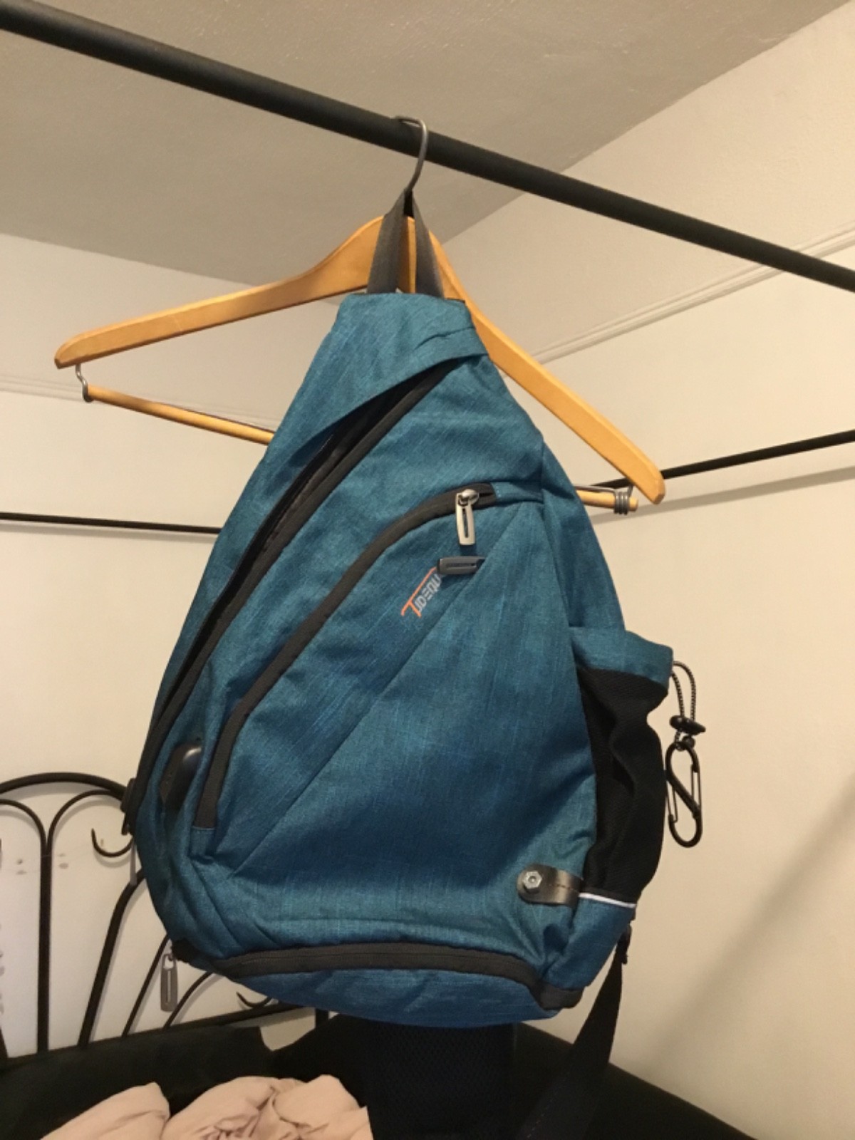 TUDEQU Crossbody Bag Men8 Pockets Mens Crossbody Bag Crossbody Bag very good con