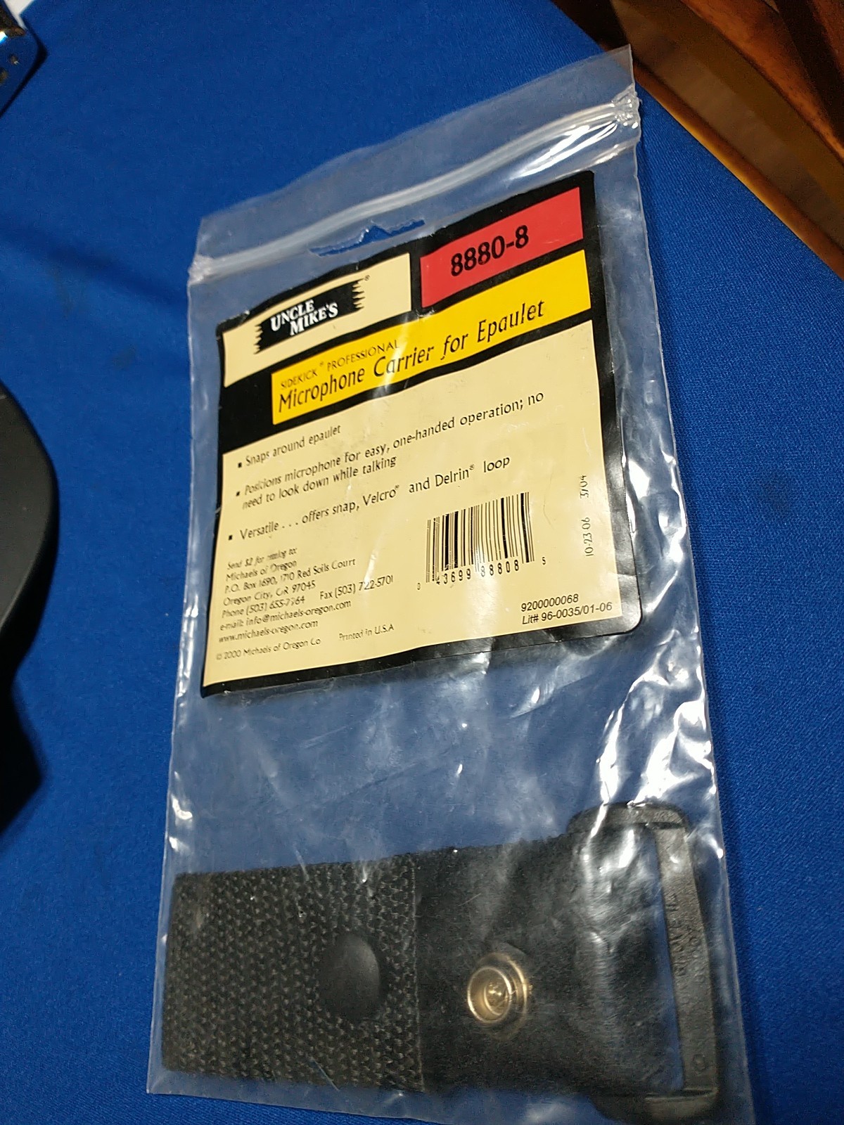 UNCLE MIKE'S MICROPHONE CARRIER FOR EPAULET #8880-8 NOS SIDEKICK PROFESSIONAL