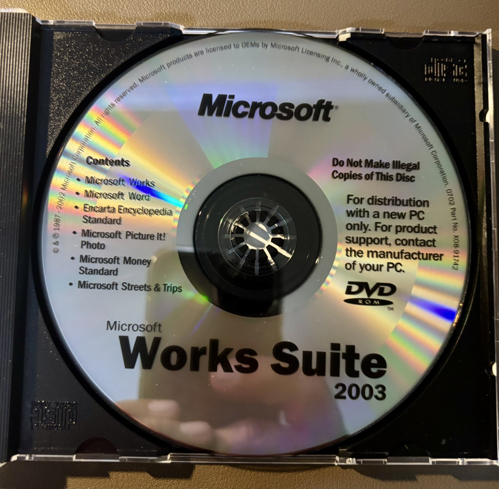 Microsoft Works Suite 2003 DVD ROM with Product Key