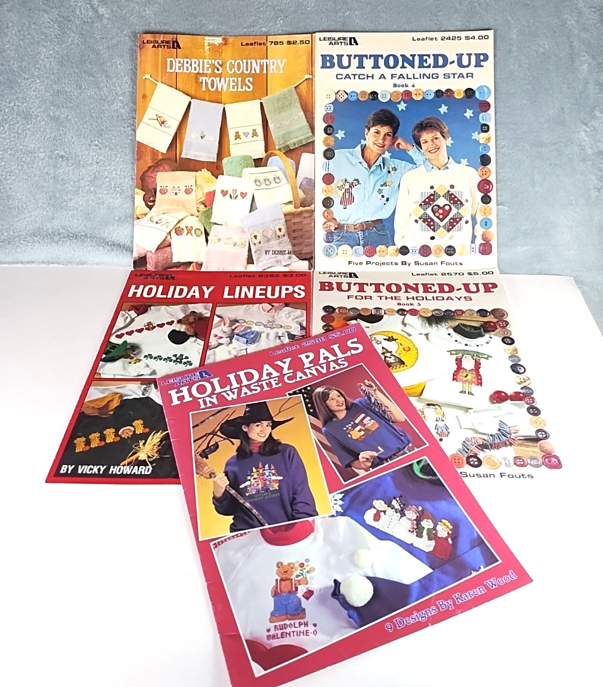Lot of 5 Cross Stitch Leisure Arts Leaflets Towels 2 Holiday 2 Buttoned-Up