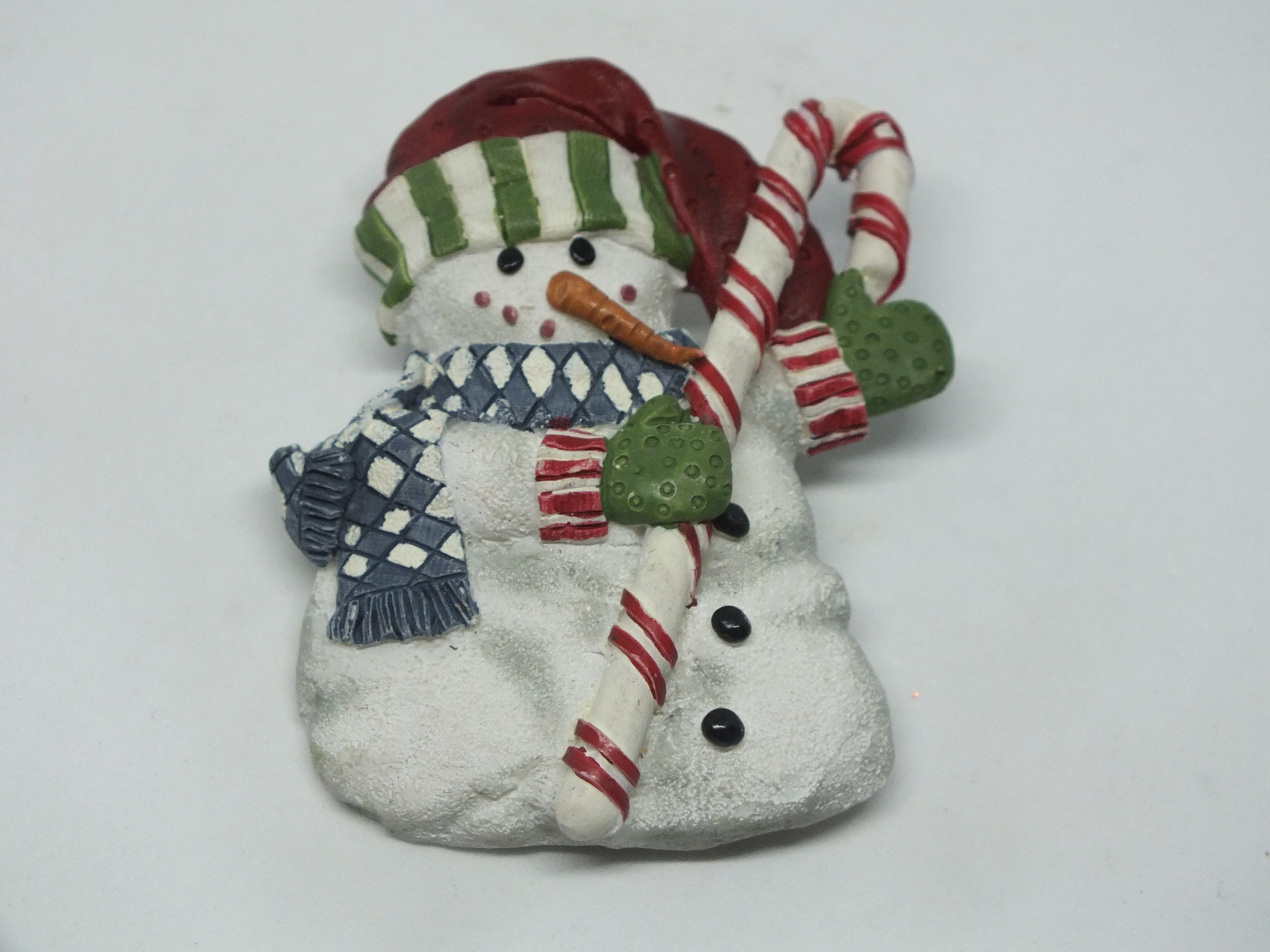 Beautiful Brooch Pin Snowman w/ Candy Cane Resin 2 1/2 x 2" CUTE