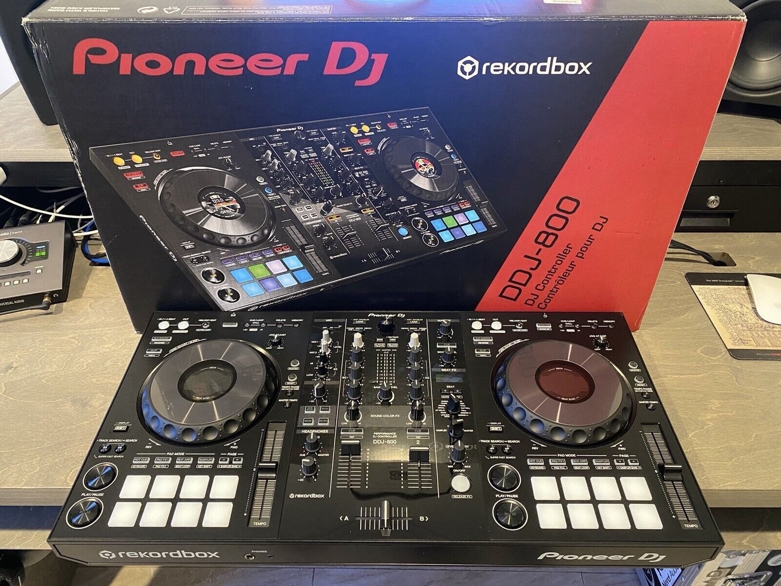 Pioneer DJ DDJ-800 rekordbox 2-Channel DJ Controller w/OG box & Adapter Tested
