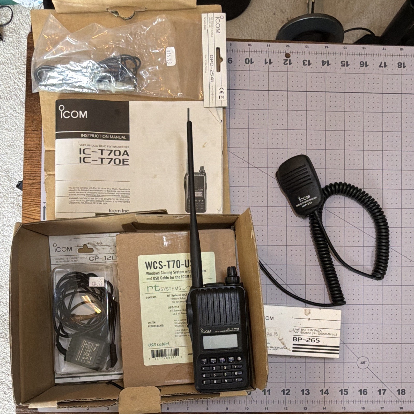 Icom IC-T70A VHF/UHF Dual Band FM Ham Transceiver BP-265 HM-131 OPC-254L