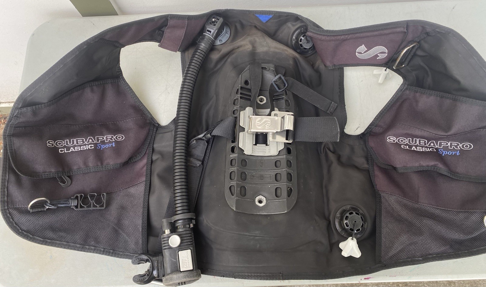 Scubapro Classic Sport Medium BCD With Air2 Regulator