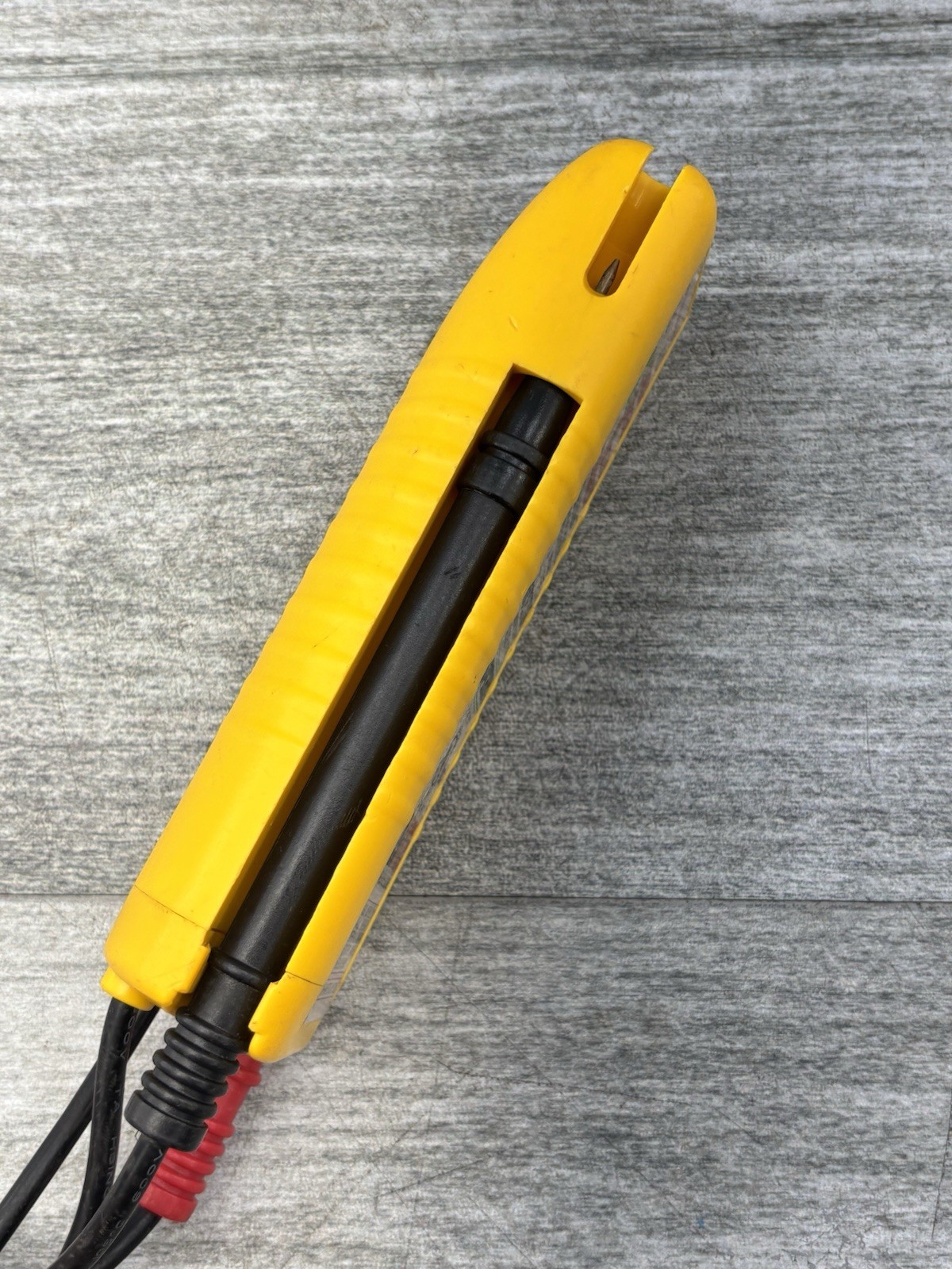 Sperry Voltector Voltage Tester V-11A Voltmeter AC/DC 600V Max