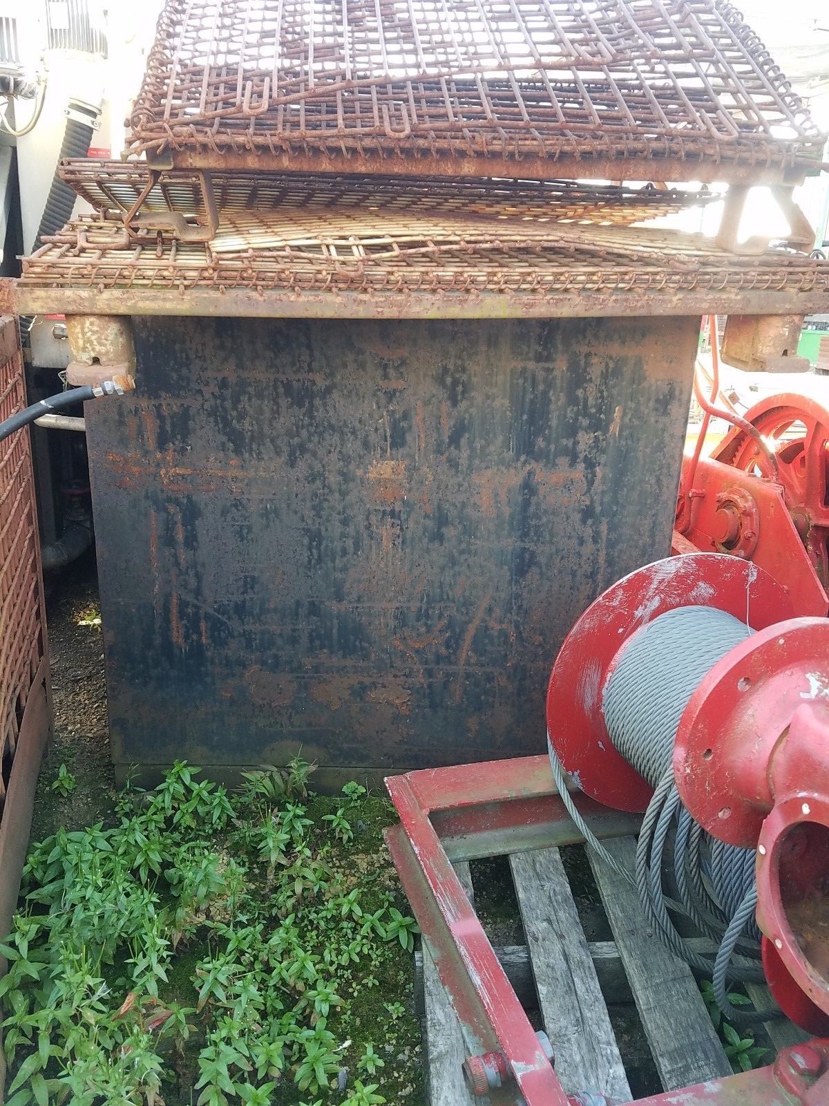 260 Gallon Waste Oil/Fluid Carbon Steel Storage Tank 42'' x 36'' x 42'' Tall