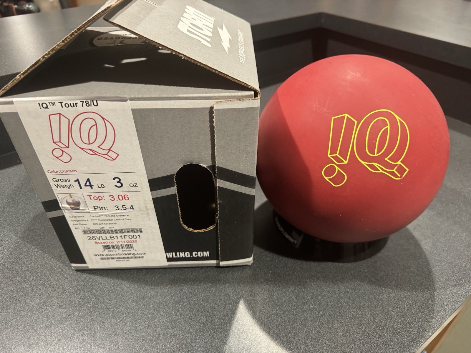 Storm IQ Tour 78u Bowling Ball 14lb NIB