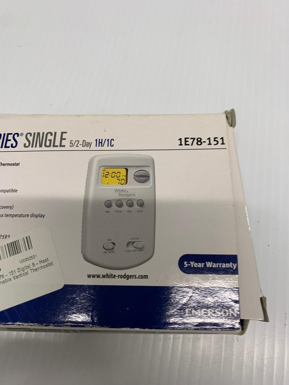 Emerson 70 Series Non Programmable Single Stage Thermostat 1F78-151