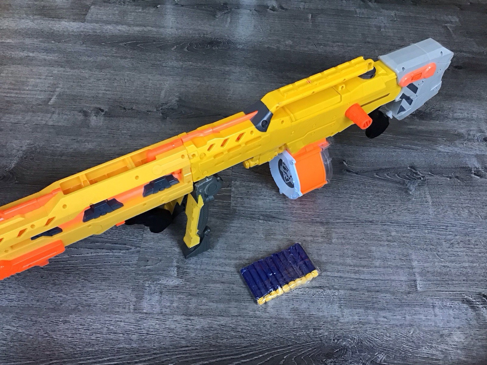 Nerf N-Strike Icon Series Deploy CS-6 Blaster Yellow with Drum & Stand