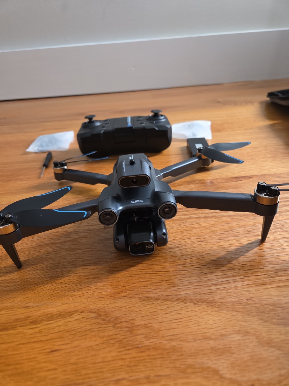 Auoshi E58 Brushless Foldable Quadcopter with Camera, Controller, Battery, Case