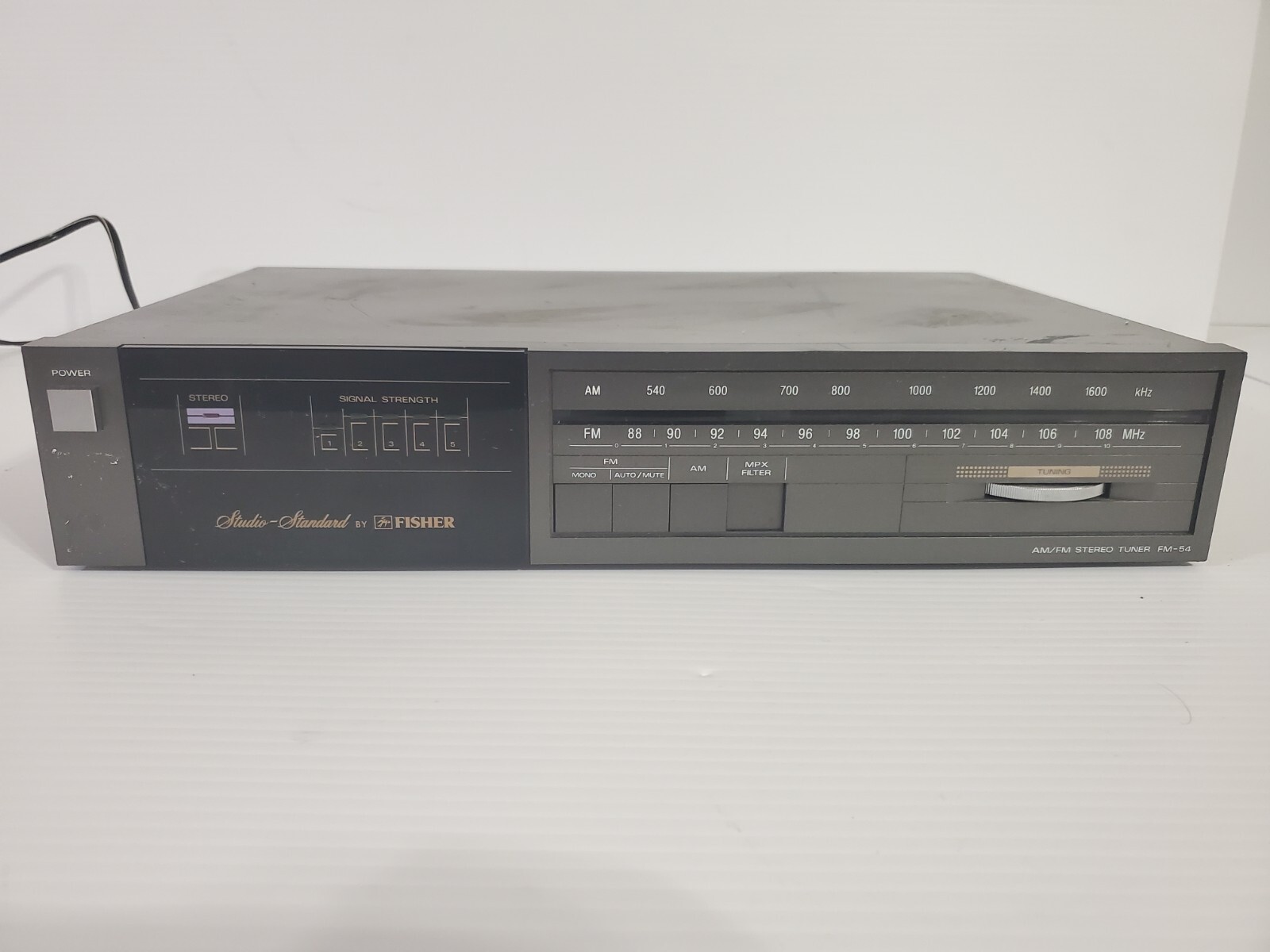 Fisher Tuner FM-54 Studio Standard AM FM Stereo Synthesizer Tuner Untested