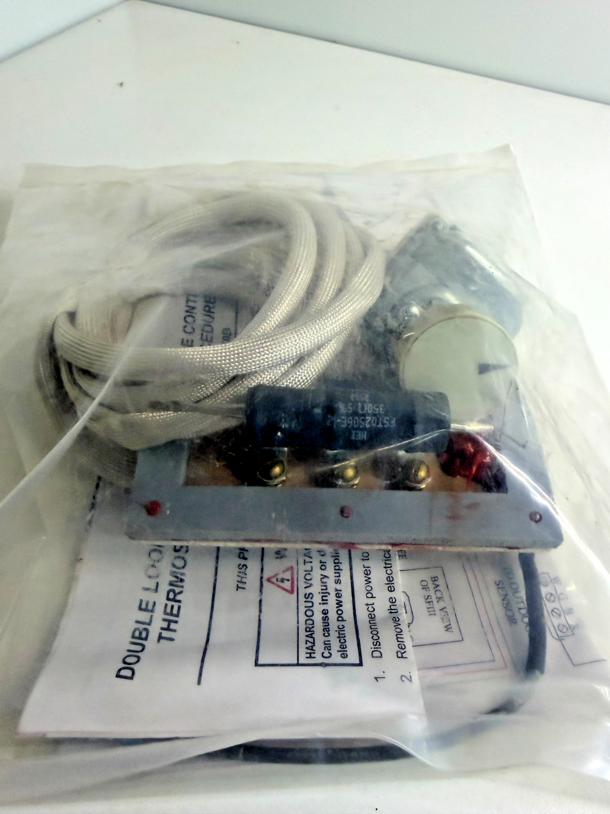 Steffes 1040033R  temperature Sensing Bulb and Plate Assembly. NEW