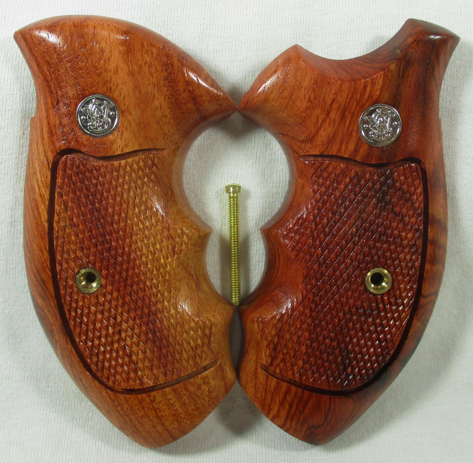 New, Wood checkered grips for S&W Revolvers, K, L Frame, Round butt, 686-64-65-6
